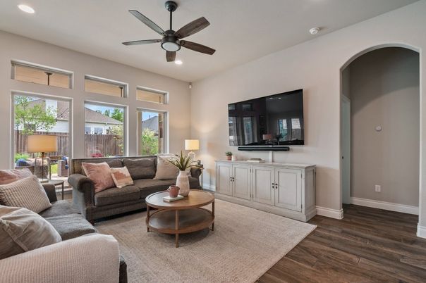 Interior, Living room, Recessed Lighting, Wood Texture Flooring