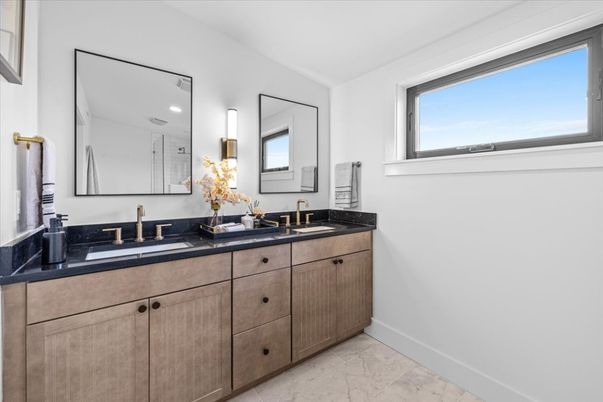 Bathroom, Dual Sink Vanities, Interior, Recessed Lighting