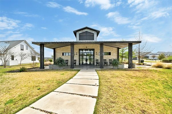 Backyard, Exterior, Facade, Brick Facade, Modern