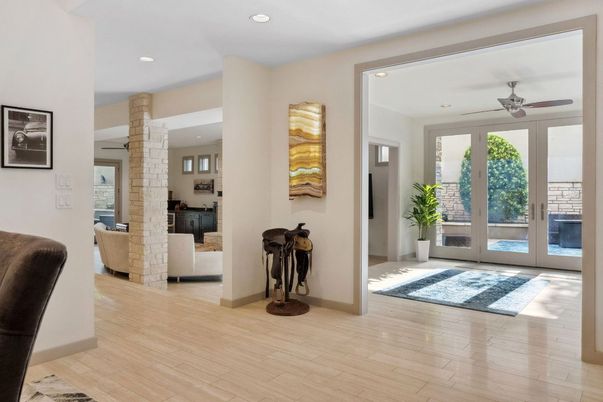 Interior, Living room, Recessed Lighting, Wood Texture Flooring