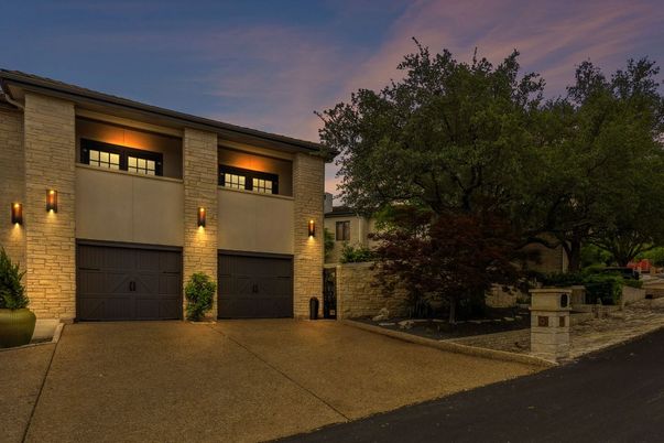 Attached, Exterior, Facade, Brick Facade, Modern
