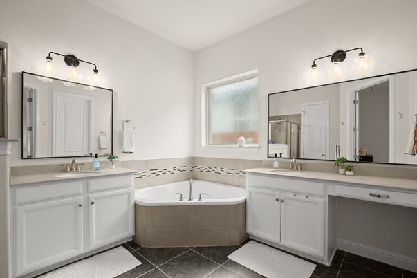 Bathroom, Dual Sink Vanities, Interior