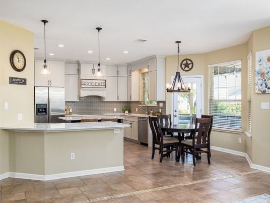 Dining room, Interior, Kitchen, Pendant Lights, Recessed Lighting, Stainless Steel Appliances