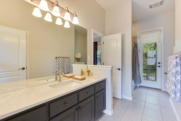 Bathroom, Dual Sink Vanities, Interior