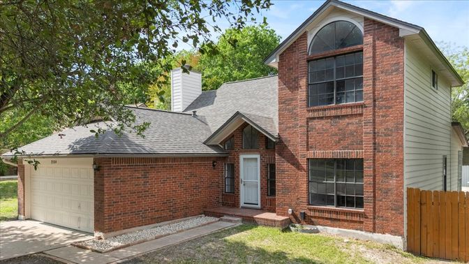 Exterior, Facade, Brick Facade, Brick Traditional