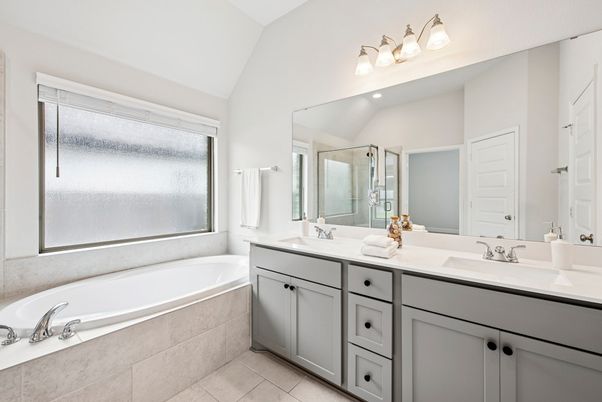 Bathroom, Dual Sink Vanities, Interior