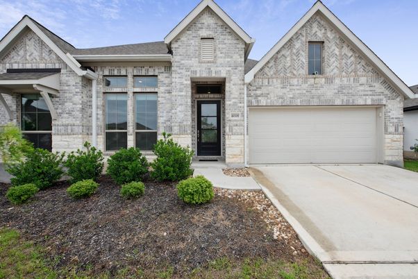 Attached, Exterior, Facade, Brick Traditional