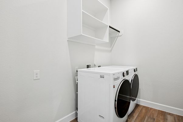 Interior, Washer, Wood Texture Flooring