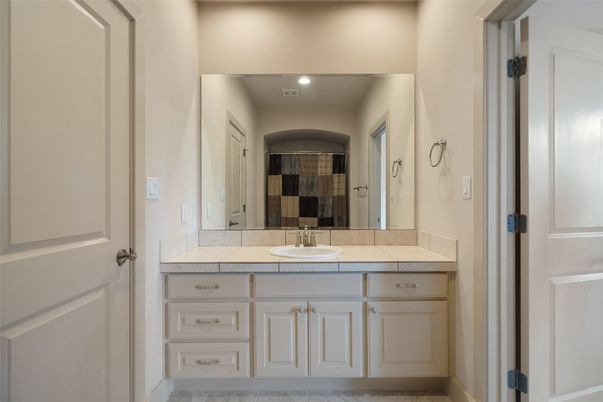 Bathroom, Interior, Recessed Lighting, Tile Countertops