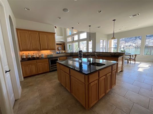 Dining room, Interior, Kitchen, Pendant Lights, Recessed Lighting
