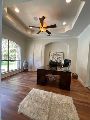 Home Office, Interior, Recessed Lighting, Wood Texture Flooring