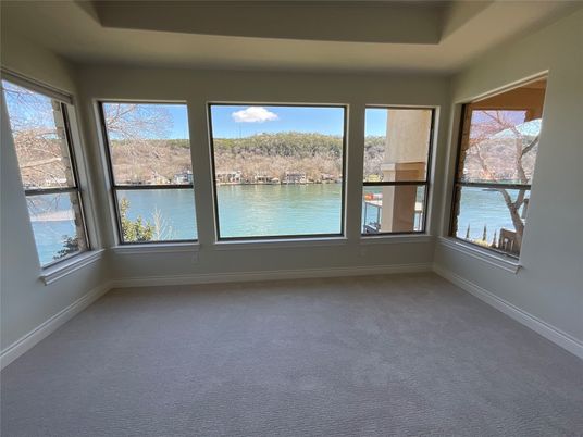 Empty room, Interior, Water