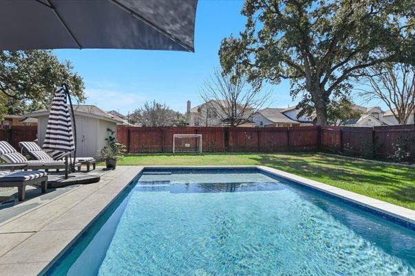 Backyard, Exterior, Pool