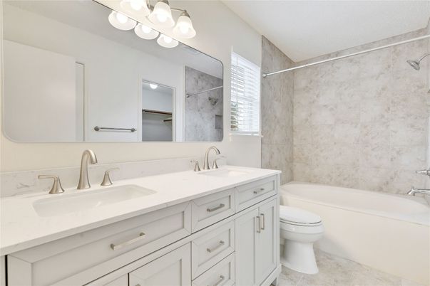 Bathroom, Dual Sink Vanities, Interior