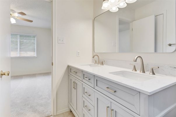 Bathroom, Dual Sink Vanities, Interior