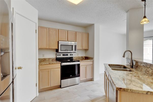 Interior, Kitchen, Pendant Lights, Stainless Steel Appliances