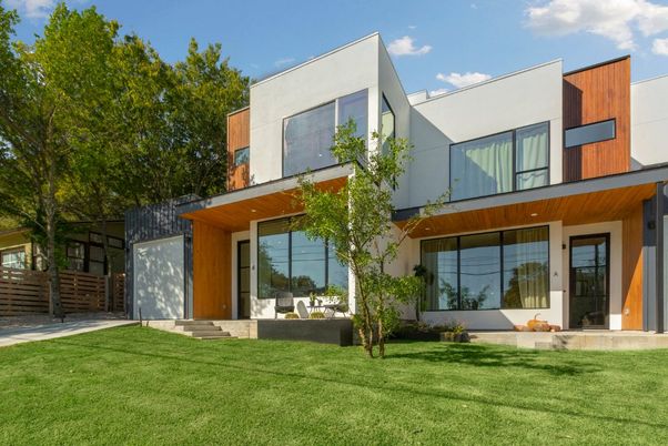 Backyard, Exterior, Facade, Modern