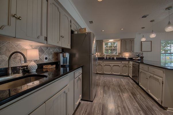 Interior, Kitchen, Pendant Lights, Recessed Lighting, Wood Texture Flooring