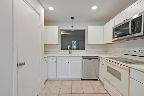 Interior, Kitchen, Pendant Lights, Recessed Lighting