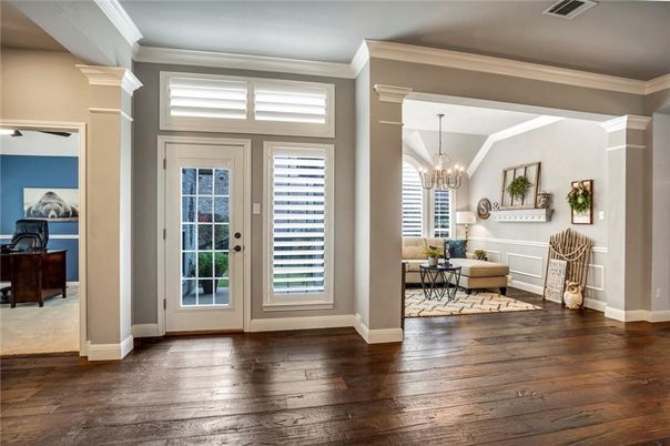Chandelier, Interior, Wood Texture Flooring