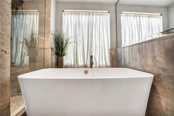 Bathroom, Free Standing Baths, Interior