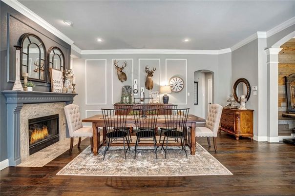 Dining room, Fireplace, Interior, Recessed Lighting, Wood Texture Flooring