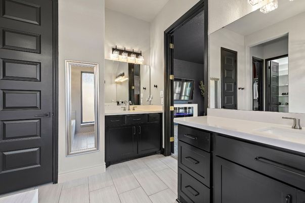 Bathroom, Dual Sink Vanities, Interior