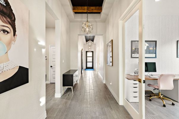 Home Office, Interior, Pendant Lights, Recessed Lighting, Wooden Beams, Wooden Ceilings