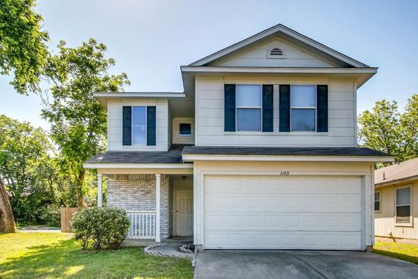 Attached, Exterior, Facade, Brick Facade, American Craftsman