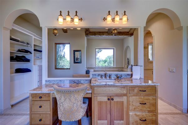 Bathroom, Dual Sink Vanities, Interior
