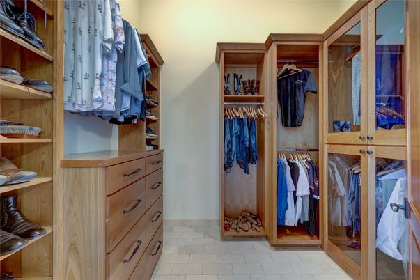 Interior, Walk-in Closets