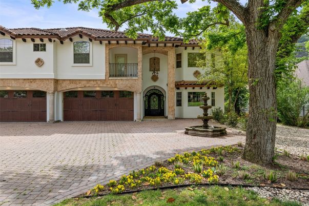 Attached, Exterior, Facade, Spanish Mediterranean
