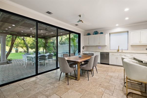 Dining room, Interior, Kitchen, Recessed Lighting