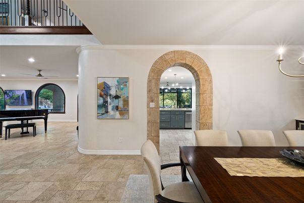Dining room, Interior, Piano, Recessed Lighting