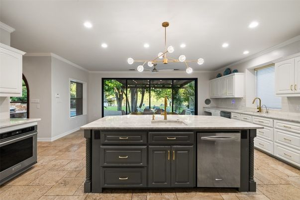 Interior, Kitchen, Pendant Lights, Recessed Lighting, Stainless Steel Appliances