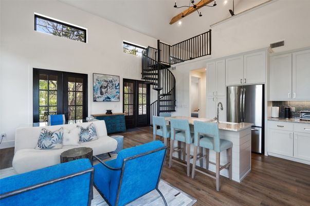 Dining room, Interior, Kitchen, Living room, Stainless Steel Appliances, Wooden Beams, Wood Texture Flooring