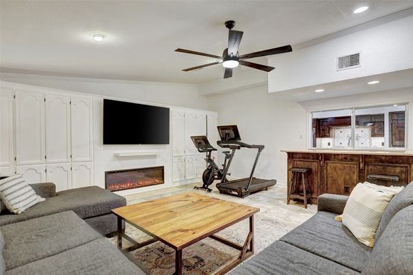 Fireplace, Fitness Equipment, Interior, Living room, Recessed Lighting