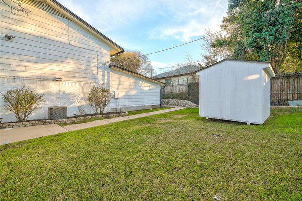 Backyard, Exterior