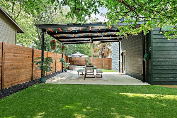 Backyard, Exterior