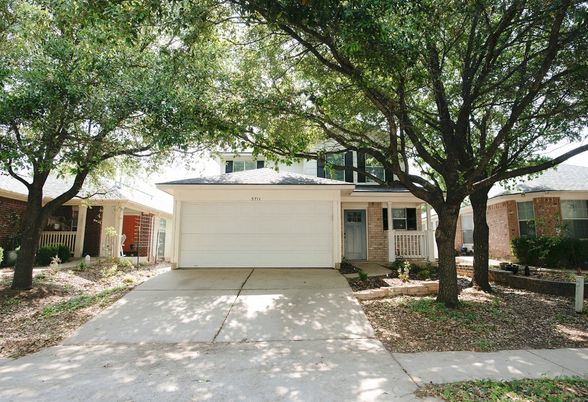 Attached, Exterior, Facade, Brick Facade, Ranch