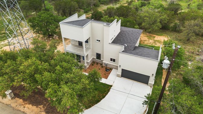Exterior, Drone