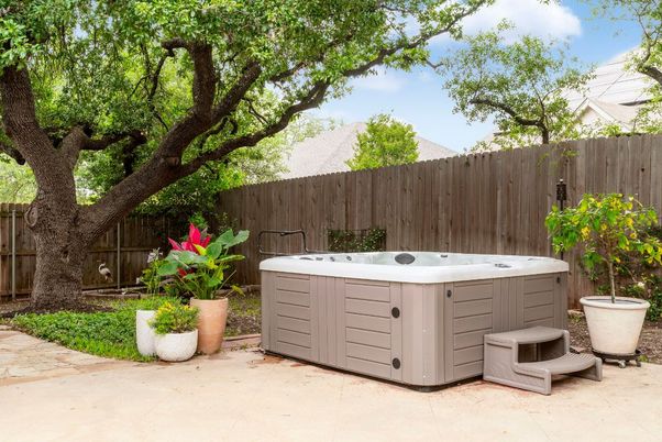 Exterior, Hot Tub