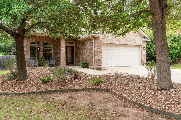 Attached, Exterior, Facade, Brick Facade, Ranch
