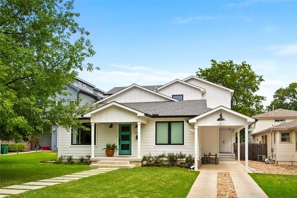 Backyard, Exterior, Facade, Farmhouse
