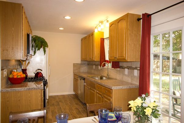 Interior, Kitchen, Recessed Lighting, Wood Texture Flooring