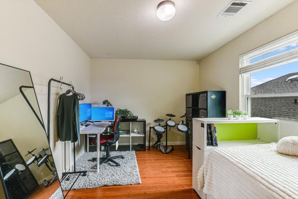 Bedroom, Home Office, Interior, Wood Texture Flooring