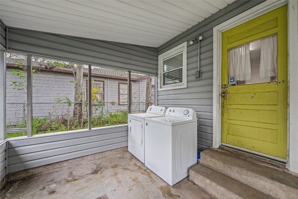 Interior, Washer