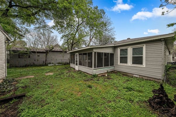 Backyard, Exterior