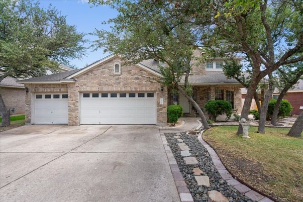 Attached, Exterior, Facade, Brick Facade, Ranch
