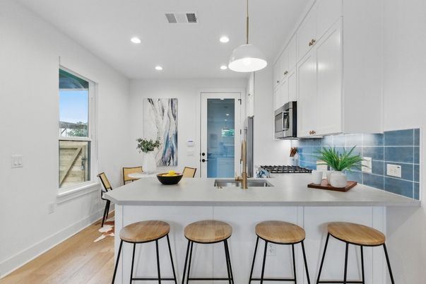 Dining room, Interior, Kitchen, Pendant Lights, Recessed Lighting, Wood Texture Flooring